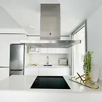 Penthouse With 132m2 Terrace * Εστεπόνα